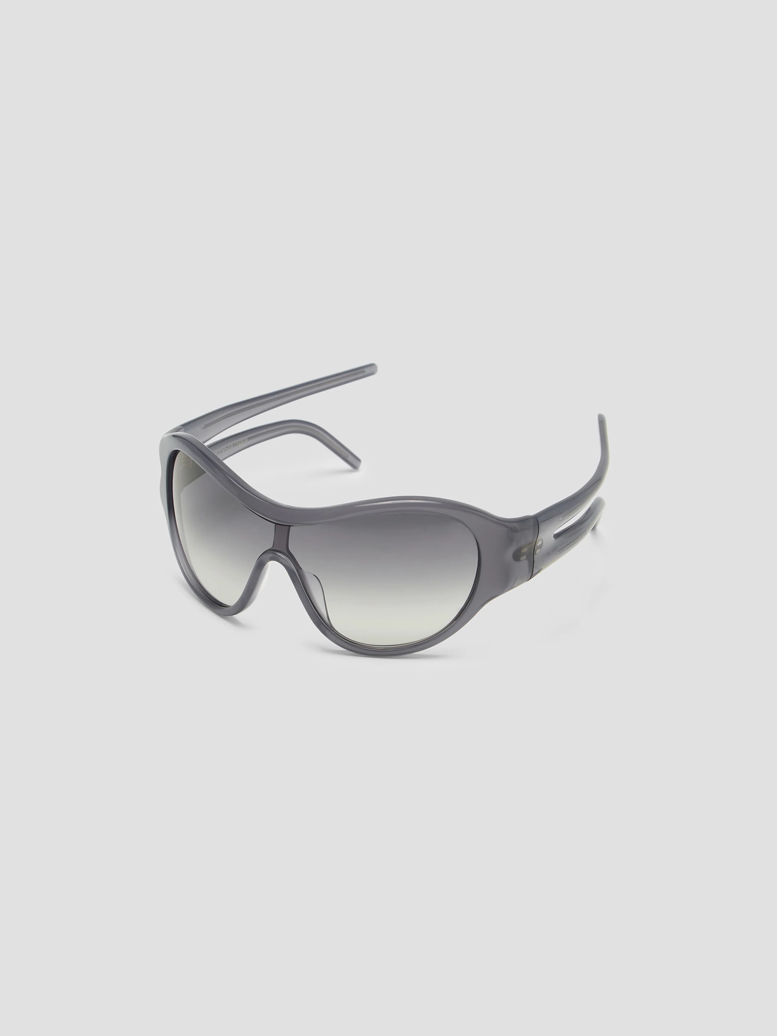 Uma 98 Sunglasses - Image 2
